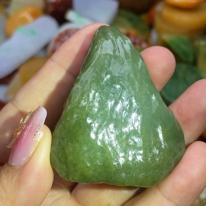 阿***姐翡翠未镶嵌颈饰缅甸