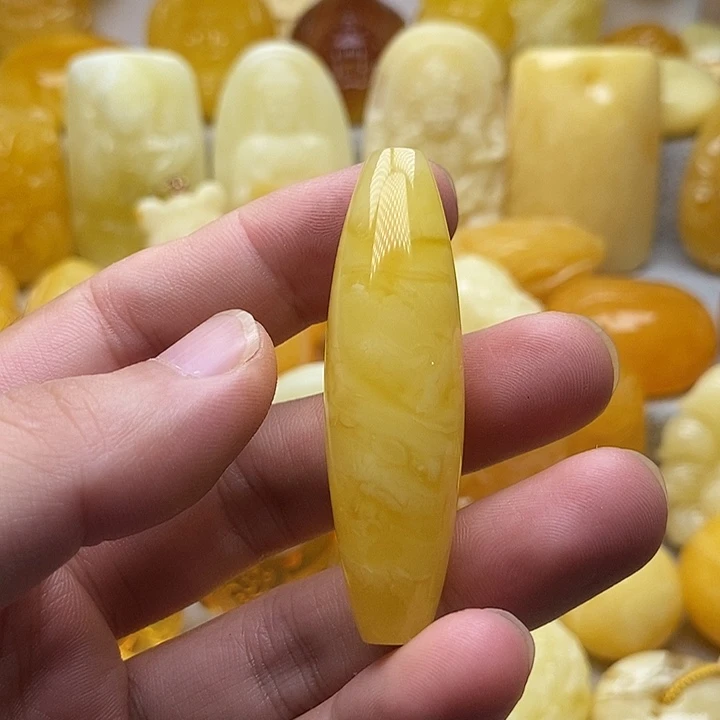 琥珀颈饰未镶嵌琥珀蜜蜡吊坠