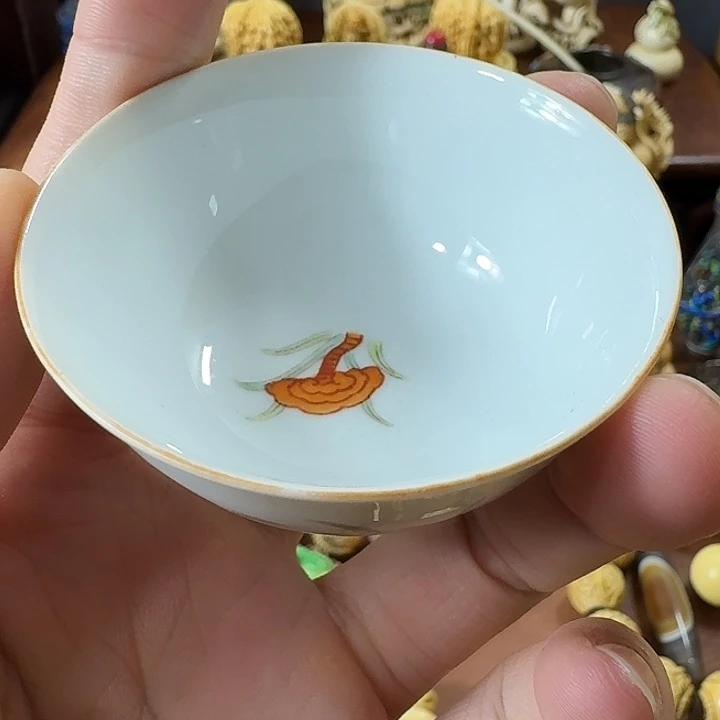 大***狐瓷片精致雕刻工艺品