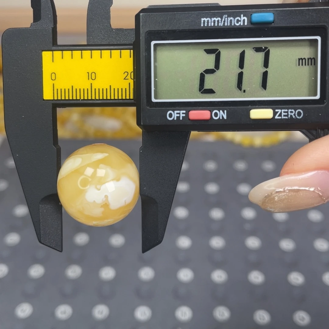 琥珀未镶嵌裸石85