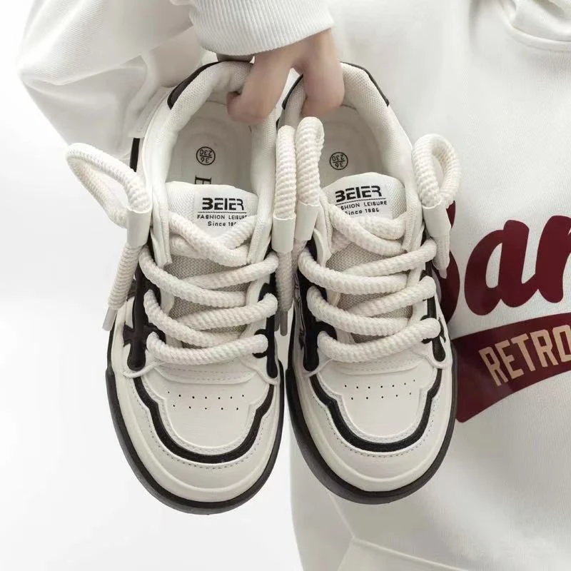 鞋子女2025爆款小白鞋韩版皮面板鞋女鞋百搭小众复古板鞋女