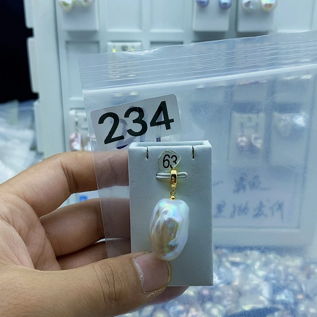 淡水珍珠合金颈饰