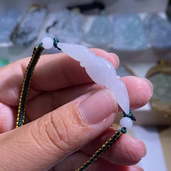 【闪购商品】颈饰未镶嵌翡翠手牌