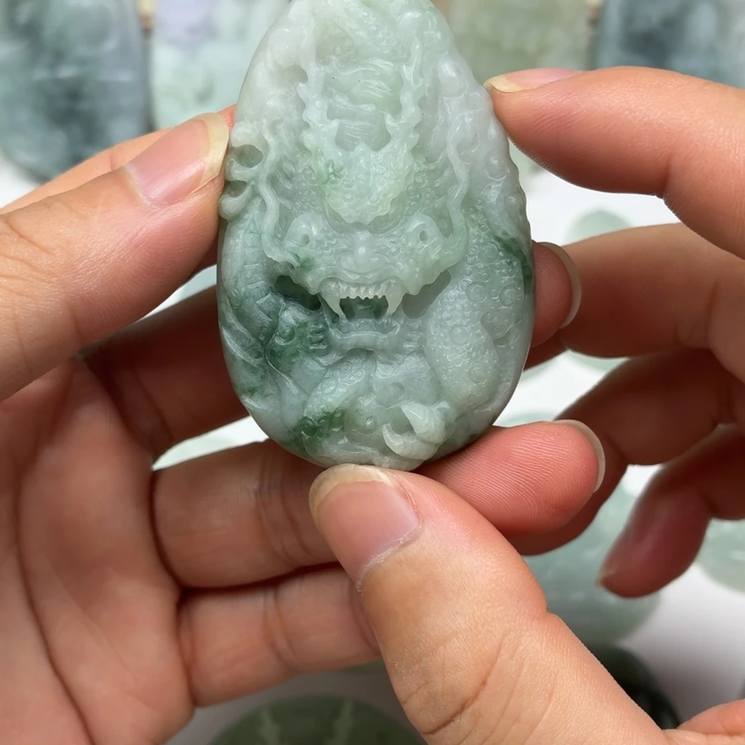 未镶嵌定制翡翠龙牌