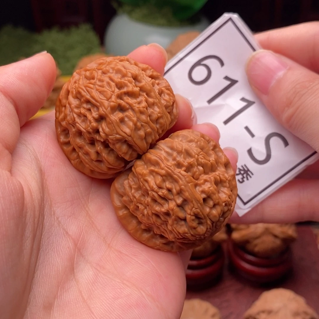 文玩核桃把件白狮38