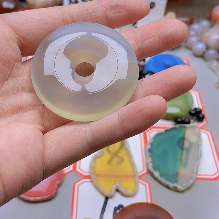 【闪购商品】未镶嵌玛瑙/玉髓珠宝半成品沧**粟