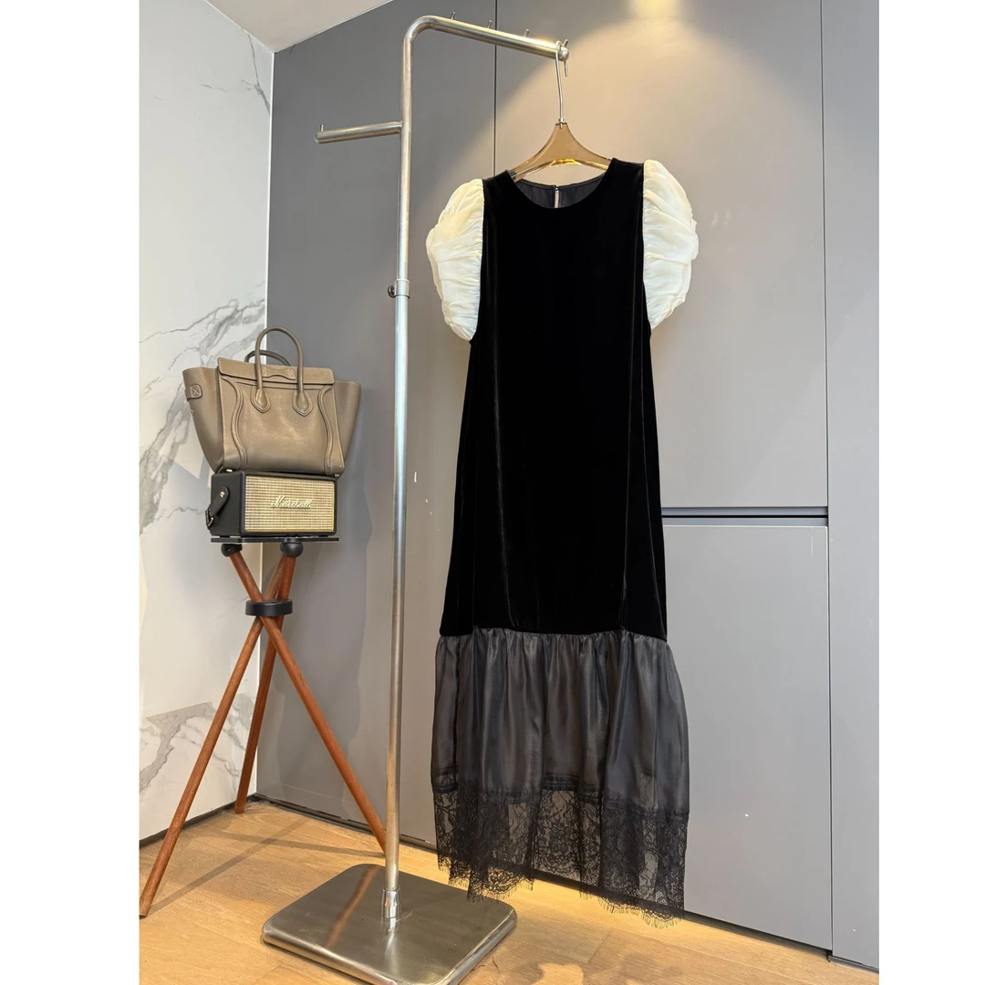 法式花苞袖精致蕾丝下摆拼接100%桑蚕丝真丝丝绒连衣裙显瘦短袖