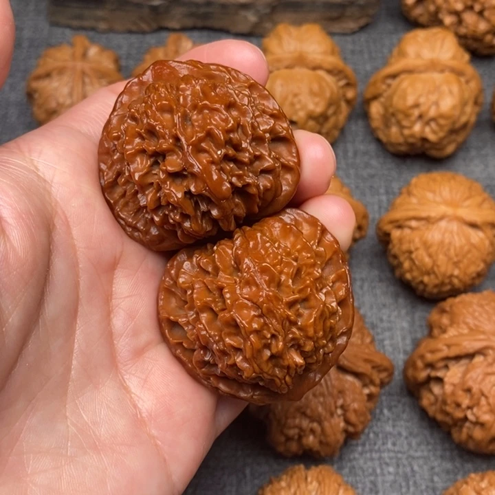 吊坠文玩核桃尺寸40老黄冠