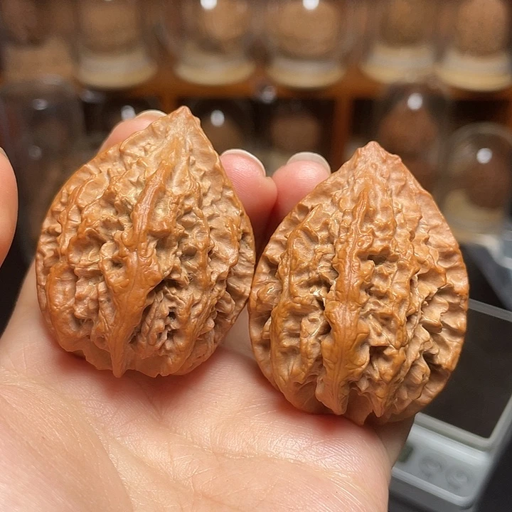 文玩核桃把件宽边金字塔