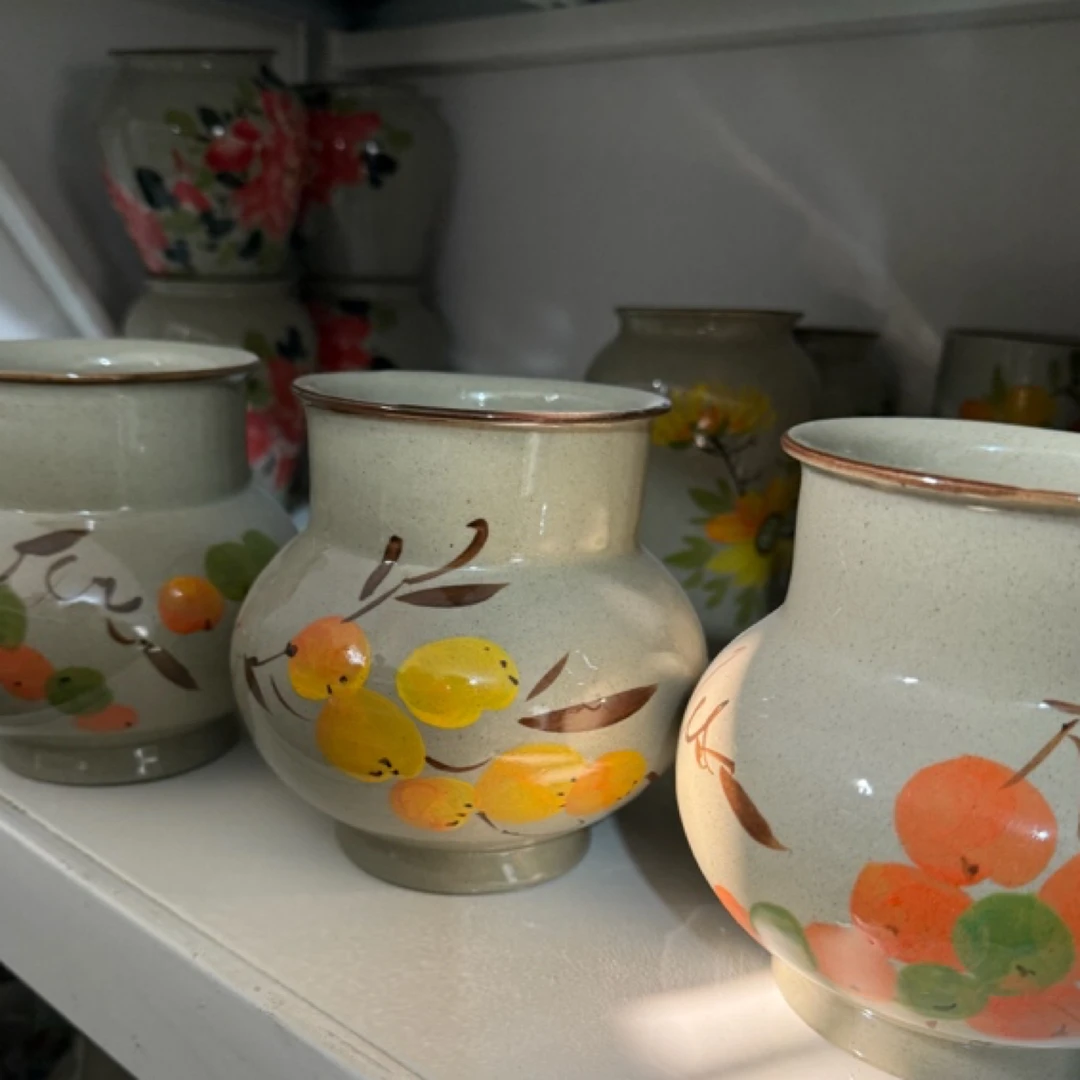 陶瓷手绘花瓶送一个器型款式画面随机发