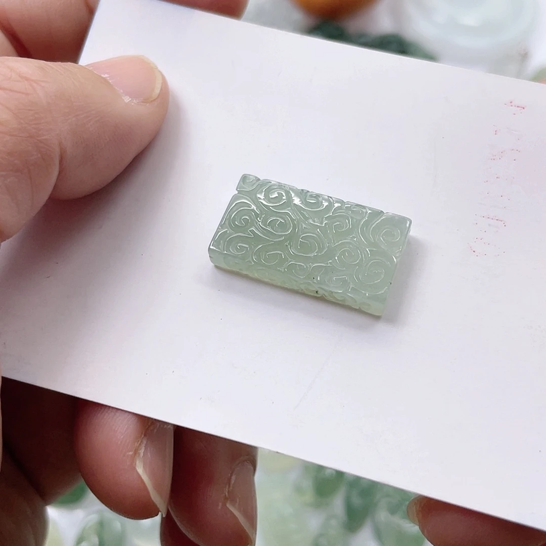 翡翠颈饰未镶嵌小***蓝仿古牌