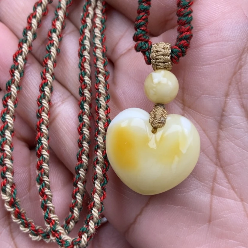 【闪购商品】琥珀颈饰未镶嵌