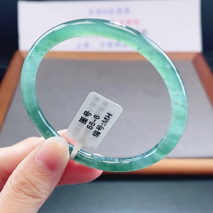 翡翠足银镶嵌手镯翡翠手镯25
