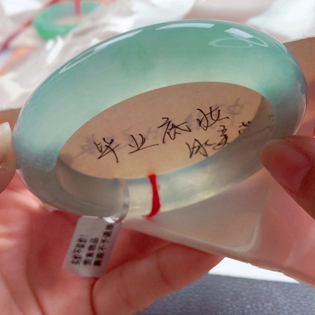 翡翠未镶嵌手镯师妹58,2超级好看冰绿泥鳅背（8号）