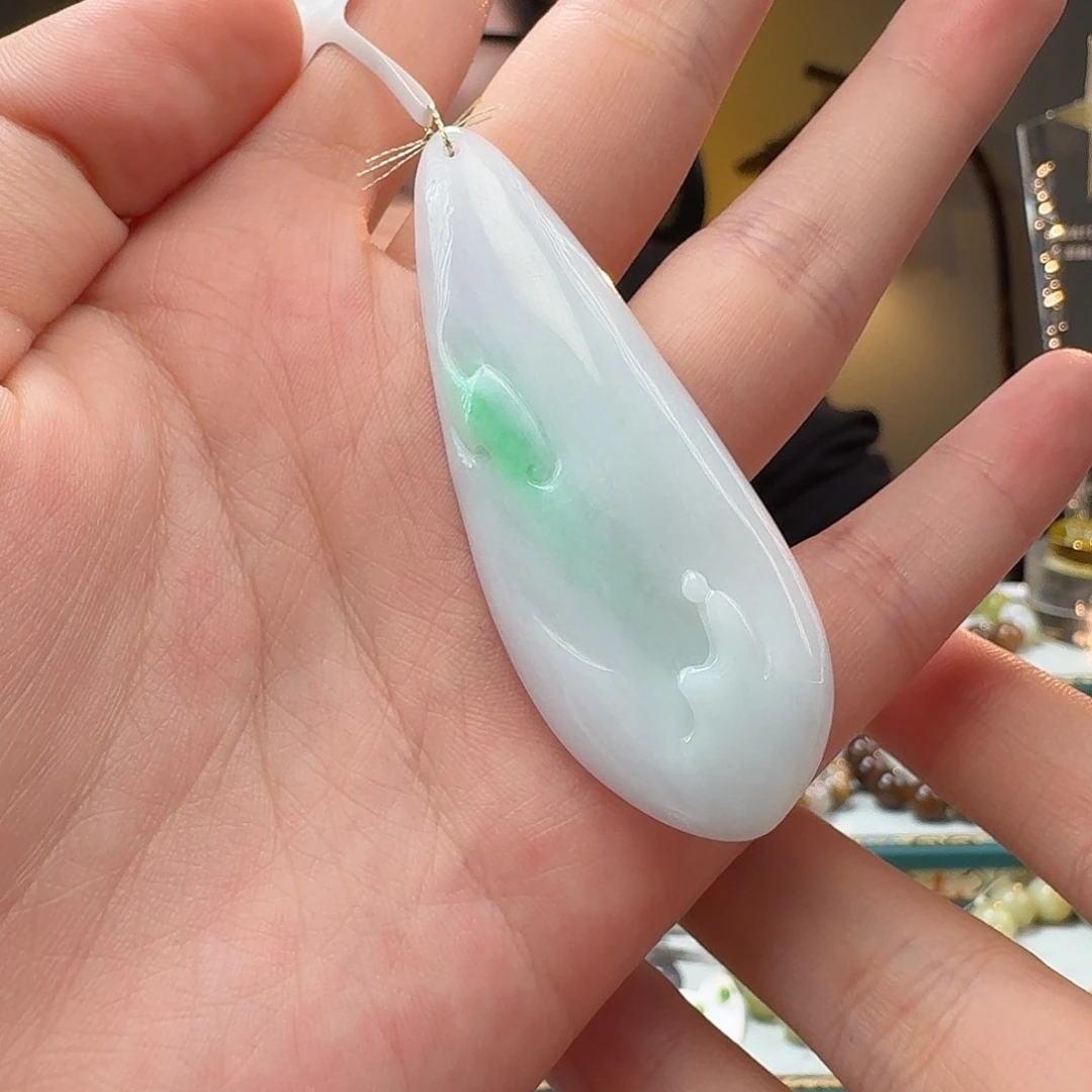 翡翠颈饰未镶嵌吊坠