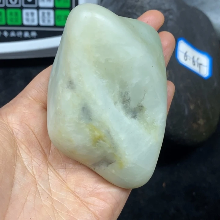 未镶嵌和田玉（糖玉）挂件