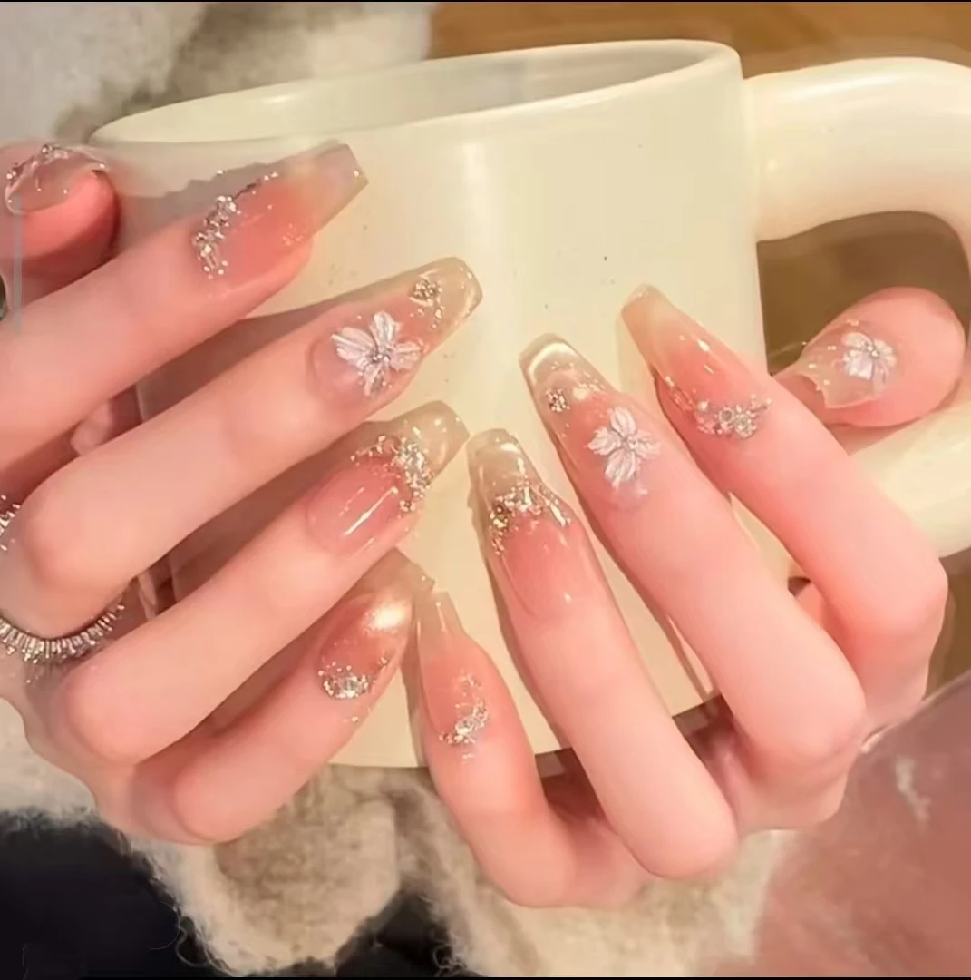 【花瓣月影】手工穿戴甲早春新款高级轻奢纯欲花瓣光疗美甲腮红猫眼