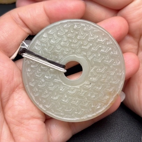 和田玉挂件未镶嵌奥**亚