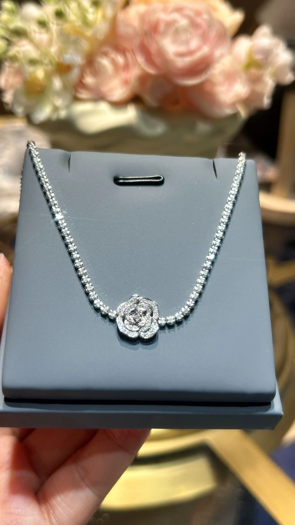 【富恩珠宝】 18K 山茶花手链 ZSSL00085