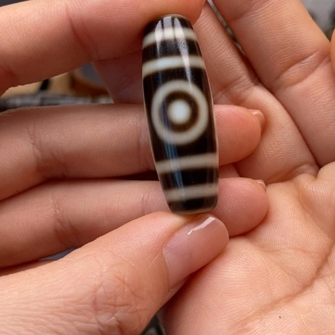 亮***点玛瑙/玉髓未镶嵌珠宝半成品