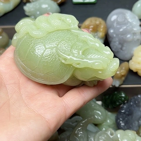 颈饰未镶嵌和田玉峨****)