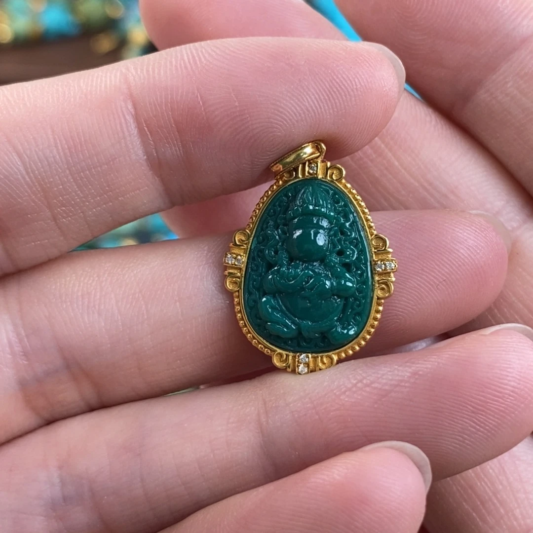 绿松石未镶嵌。地狱绿大黑天