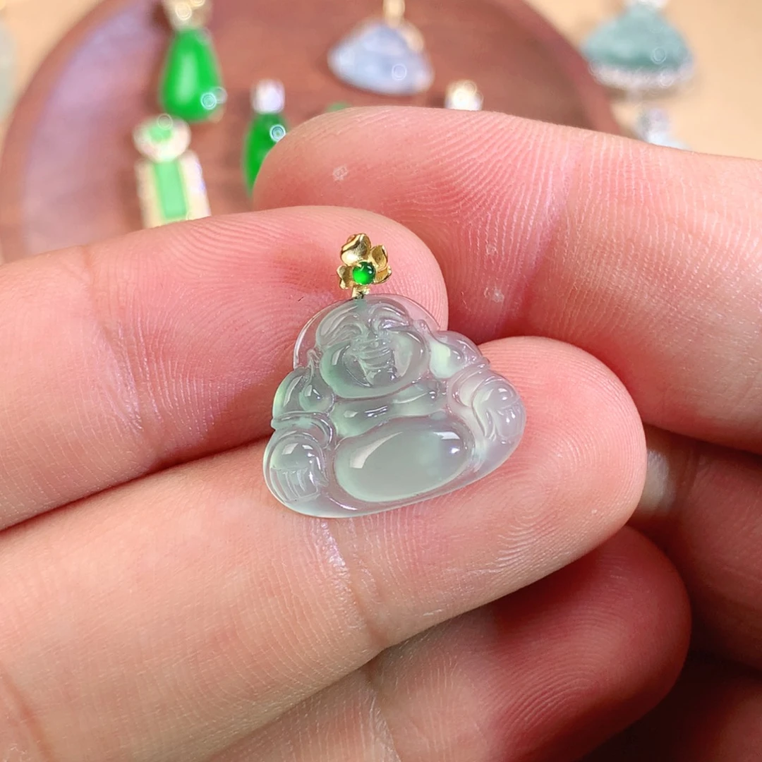 翡翠18K金镶嵌颈饰翡翠