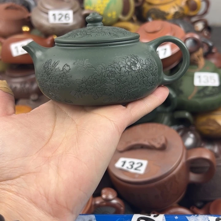 紫砂茶壶嘴有泥的