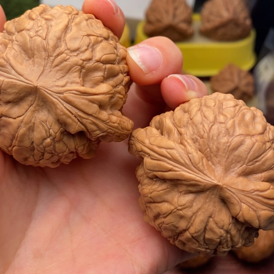 大****文玩核桃把件龙鼎54，