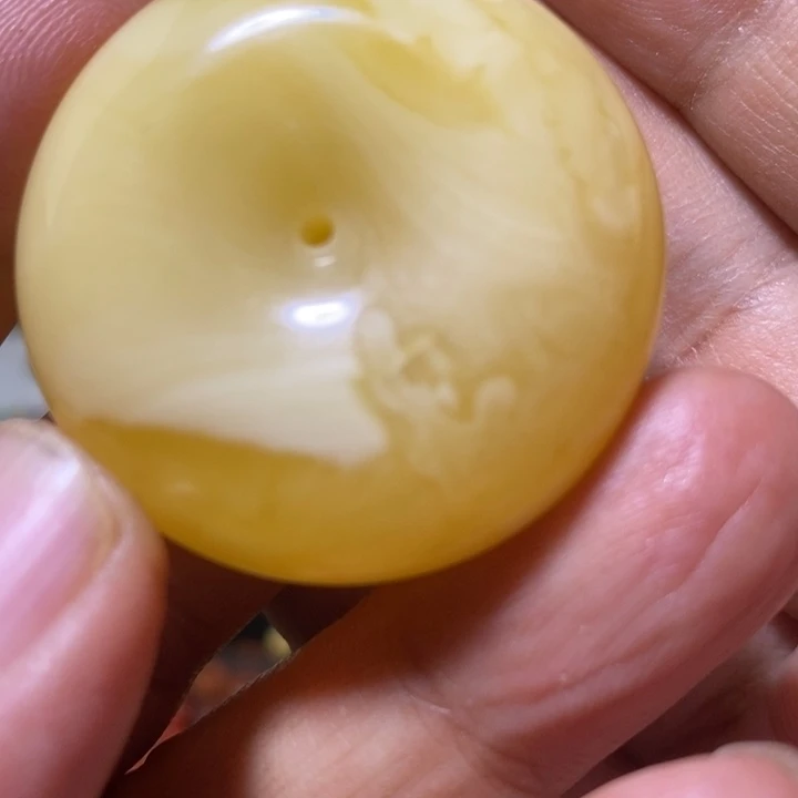 蜜蜡裸石未镶嵌配饰