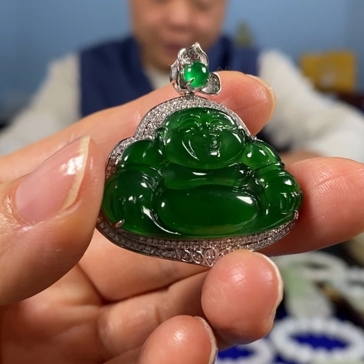 翡翠铂Pt950镶嵌颈饰翡翠吊坠