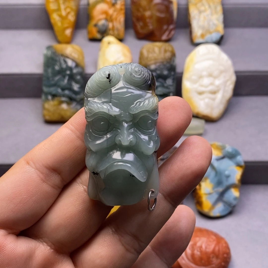 岫玉未镶嵌颈饰挂件