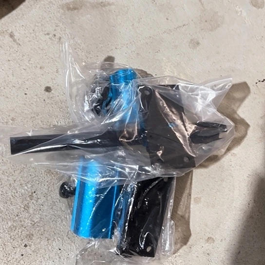 黑蓝钓箱三件套。