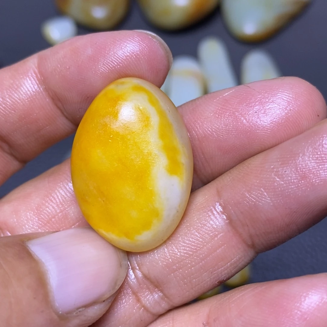 未镶嵌和田玉（糖玉）挂件