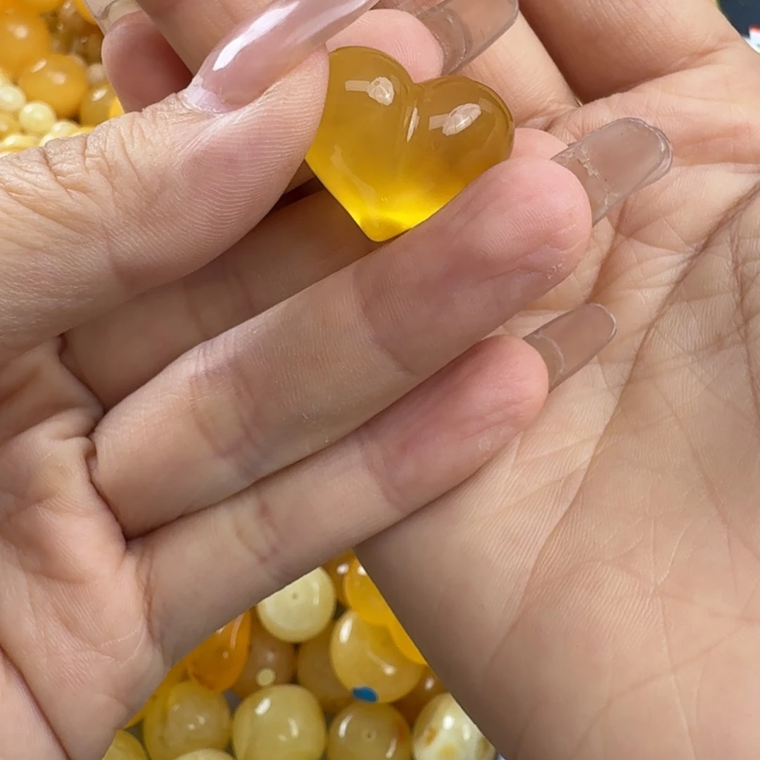 琥珀未镶嵌珠宝奇石