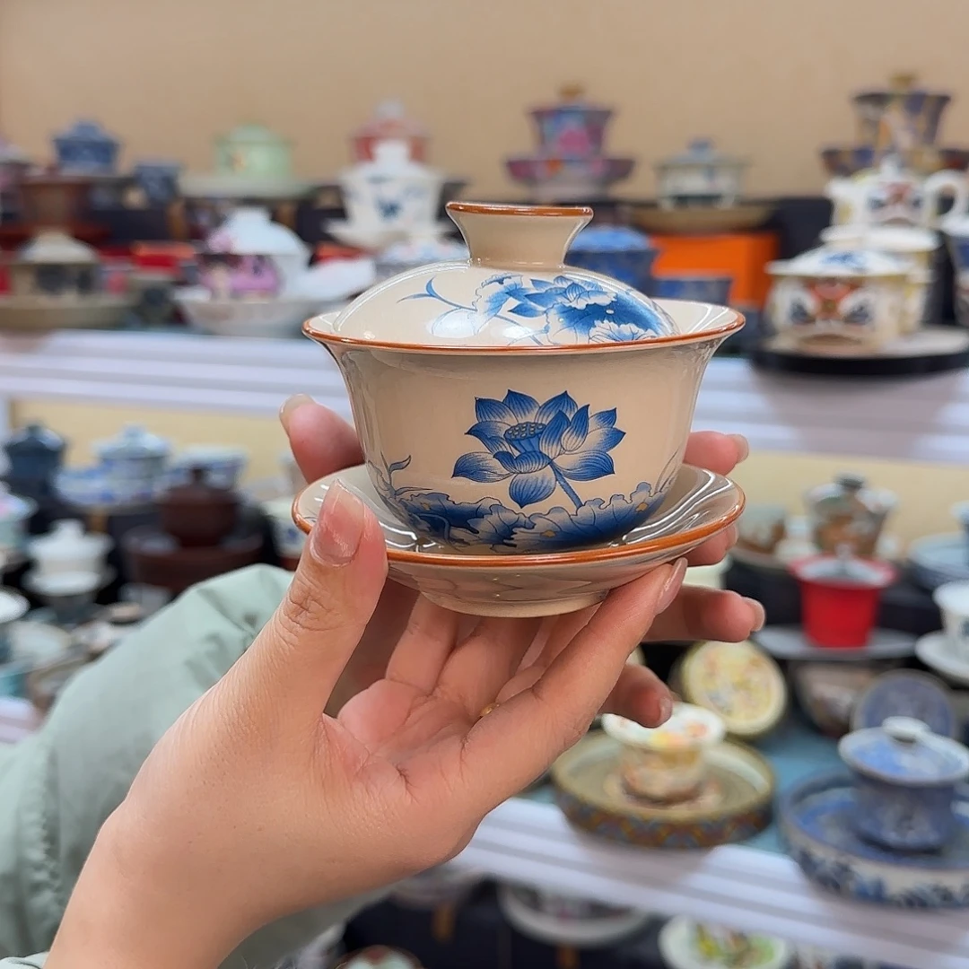 盖碗里的水煮开后放在