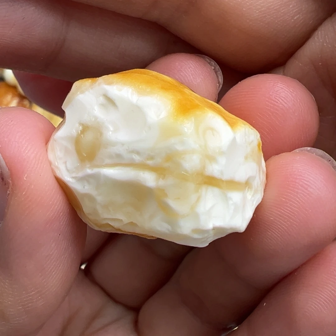 定制琥珀未镶嵌蜜蜡