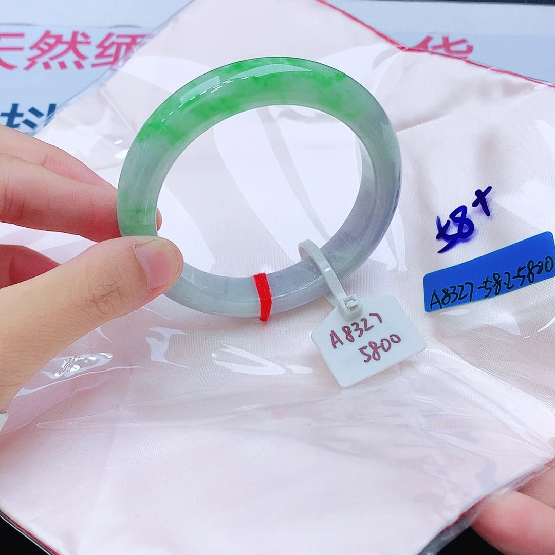 翡翠未镶嵌手镯我