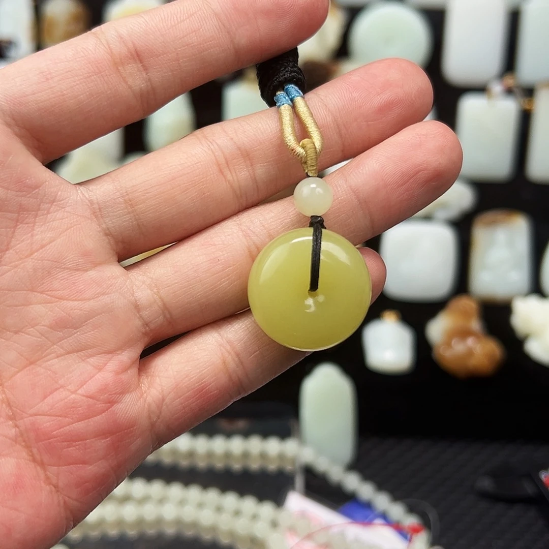 和田玉颈饰未镶嵌糊*