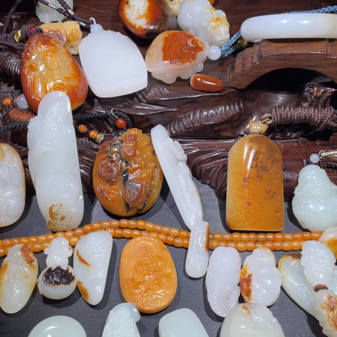 颈饰未镶嵌和田玉