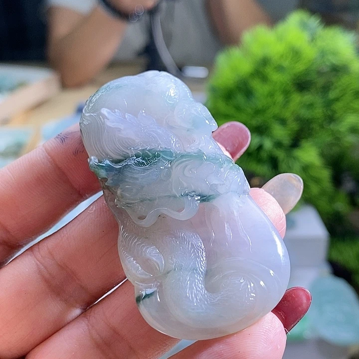 【闪购商品】翡翠挂件未镶嵌龙牌