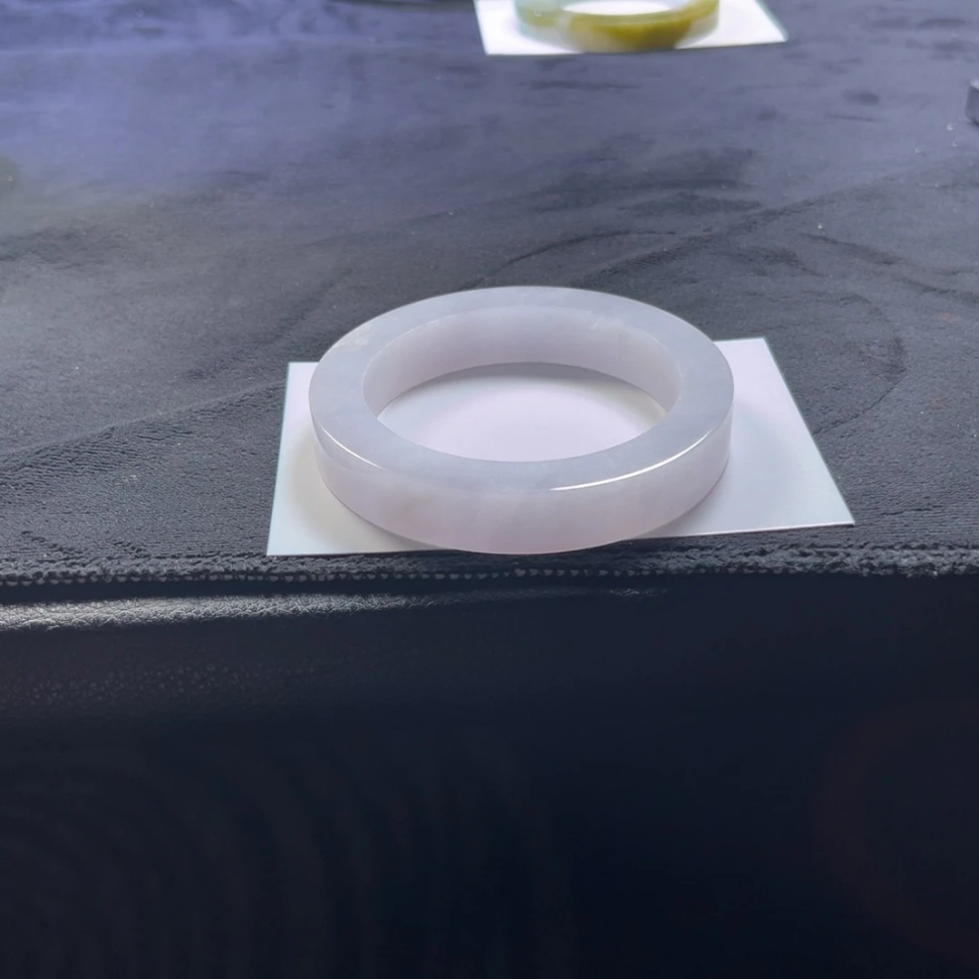 y***d定制翡翠未镶嵌手镯