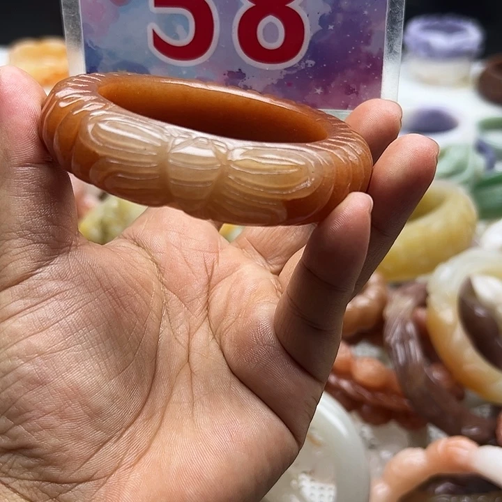 未镶嵌手镯石英岩玉