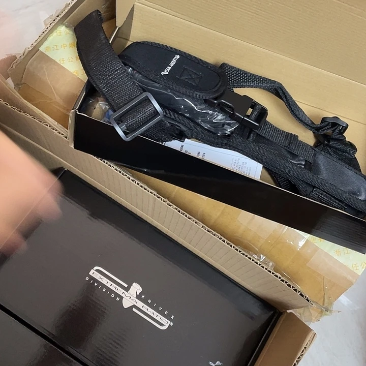 不锈钢瑕疵处理潜水刀全新