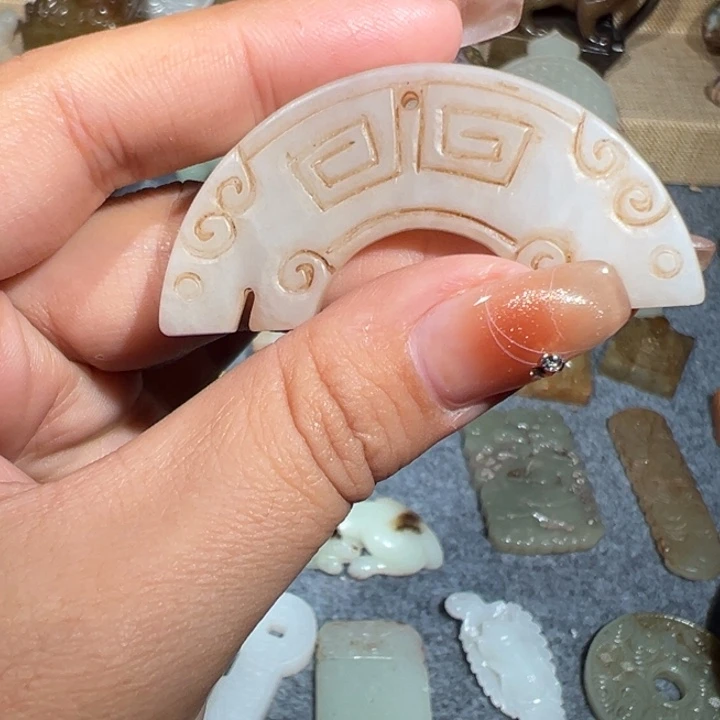 未镶嵌和田玉挂件