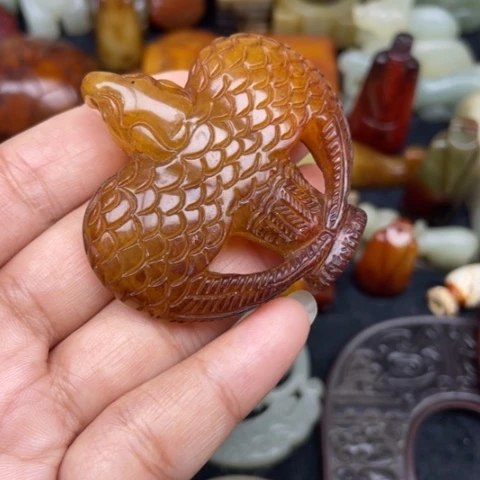 蛇纹石玉未镶嵌颈饰25