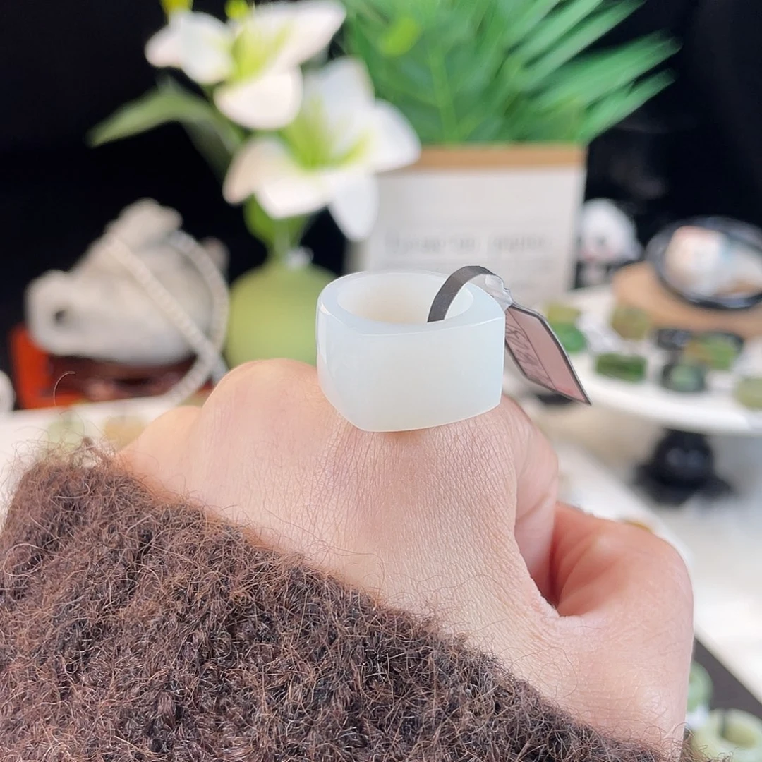 和田玉未镶嵌戒指E79俄白马鞍16.2