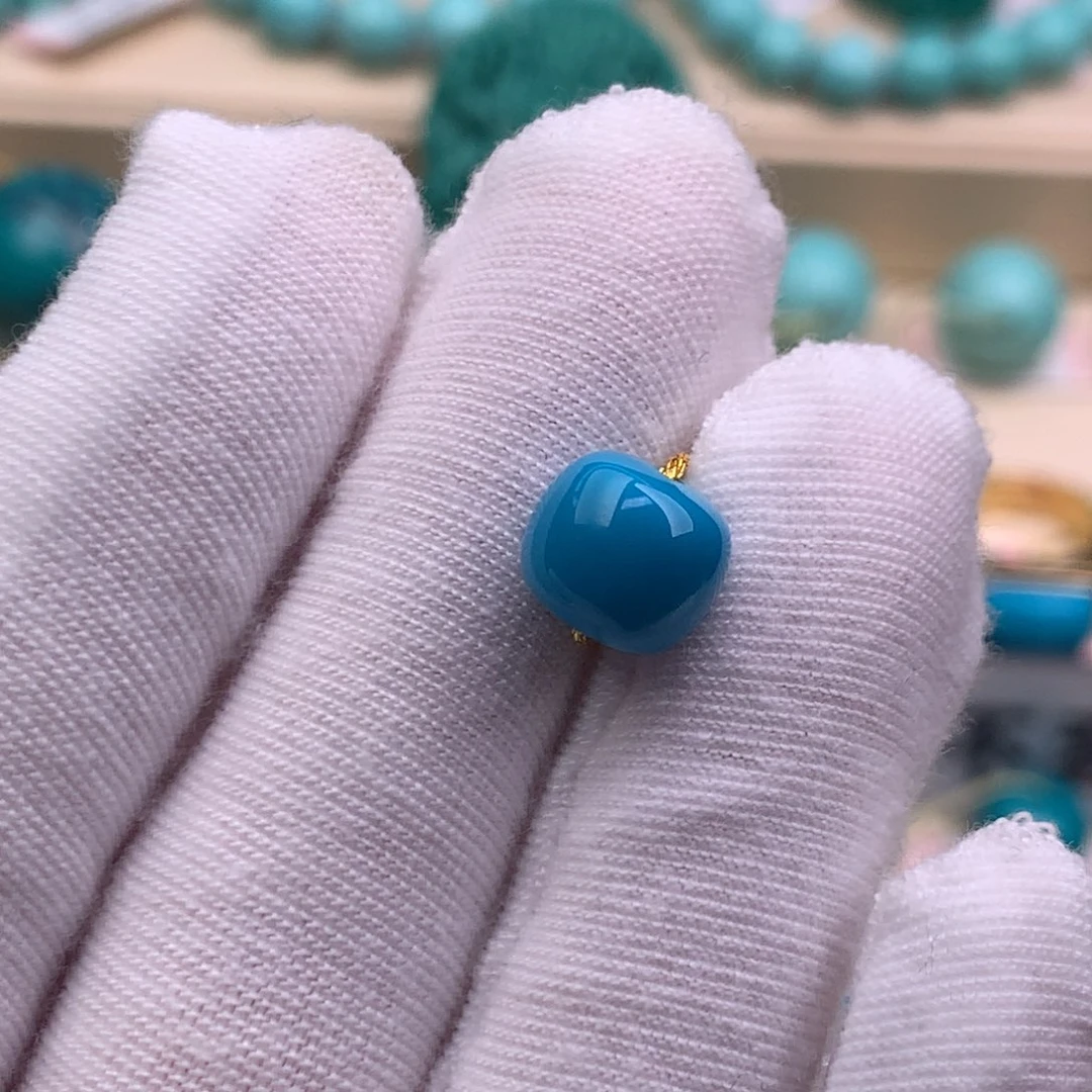 绿松石未镶嵌珠宝奇石9