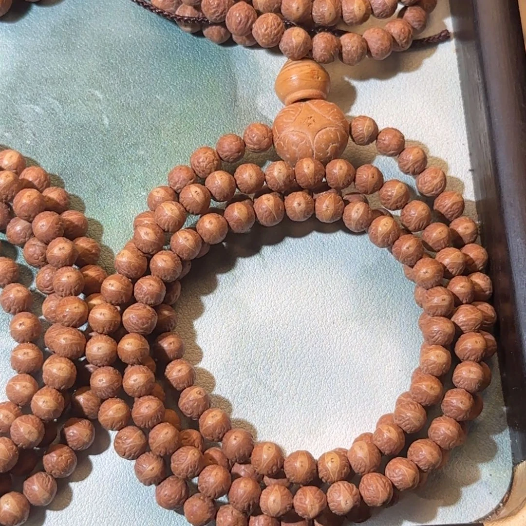 戴***长吊坠凤眼菩提酸枣核凤眼菩提