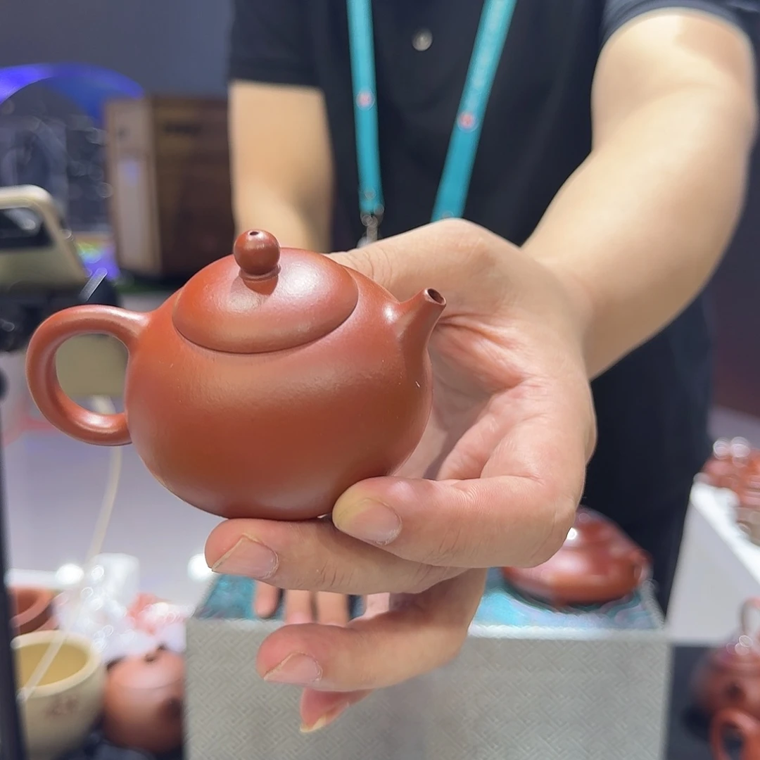紫砂茶杯朱泥豆蔻西施 120CC